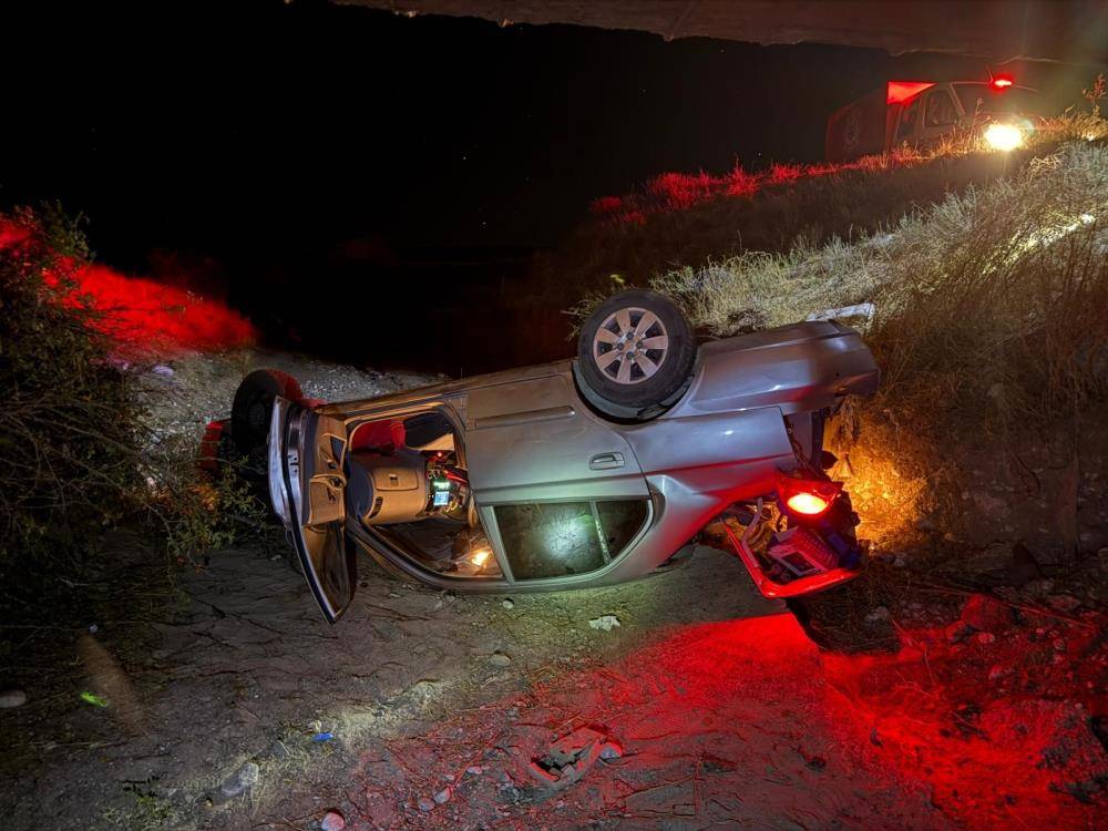 Araç köprüden aşağı uçtu: 1’i ağır 2 yaralı 2